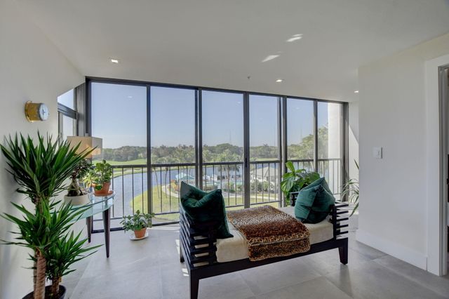 7754 Lakeside Boulevard 441, Boca Raton, FL 33434