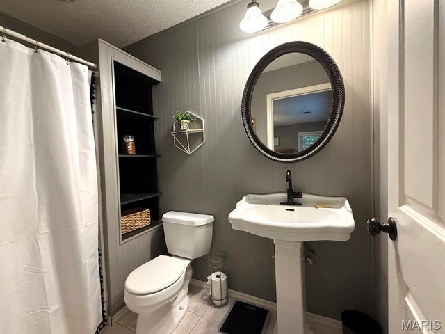 11429 Northview Drive, Dexter, MO 63841