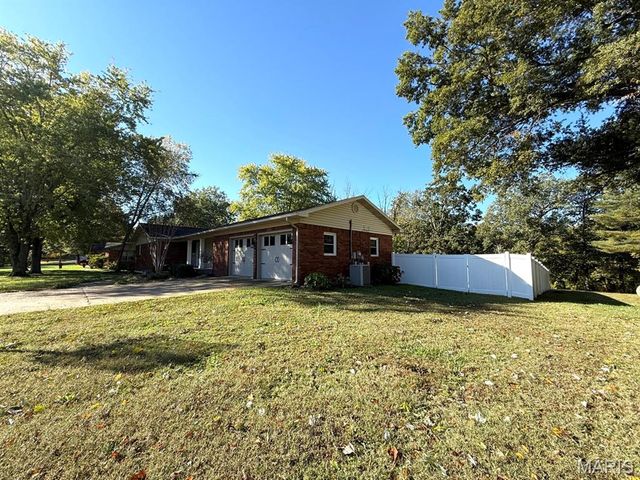11429 Northview Drive, Dexter, MO 63841