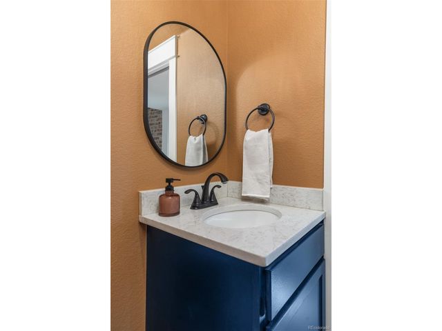 3750 N Vine St, Denver, CO 80205