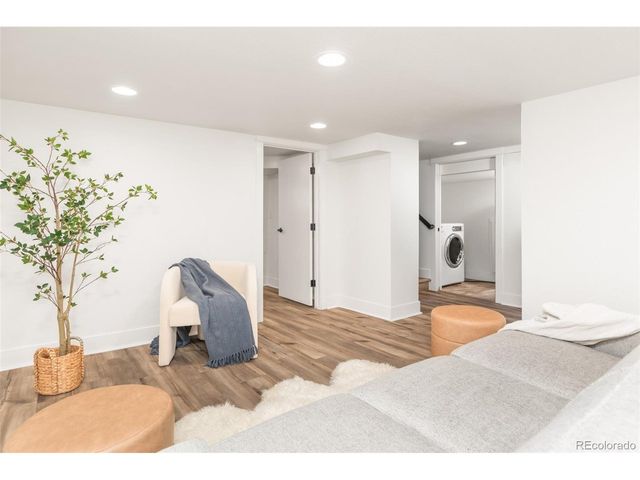 3750 N Vine St, Denver, CO 80205
