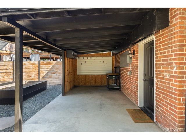 3750 N Vine St, Denver, CO 80205