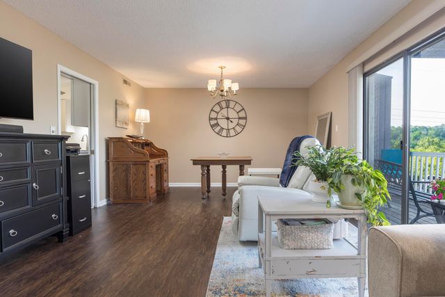 800 Reads Lake Road 305, Chattanooga, TN 37415