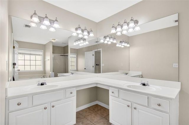 5068 Bright Hampton SE Drive, Atlanta, GA 30339