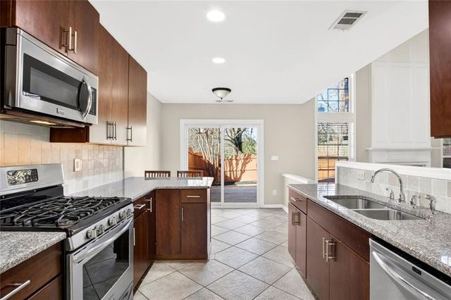 5068 Bright Hampton SE Drive, Atlanta, GA 30339