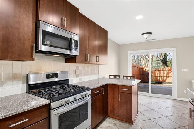 5068 Bright Hampton SE Drive, Atlanta, GA 30339