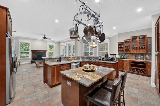 7050 SE 12TH CIRCLE, Ocala, FL 34480