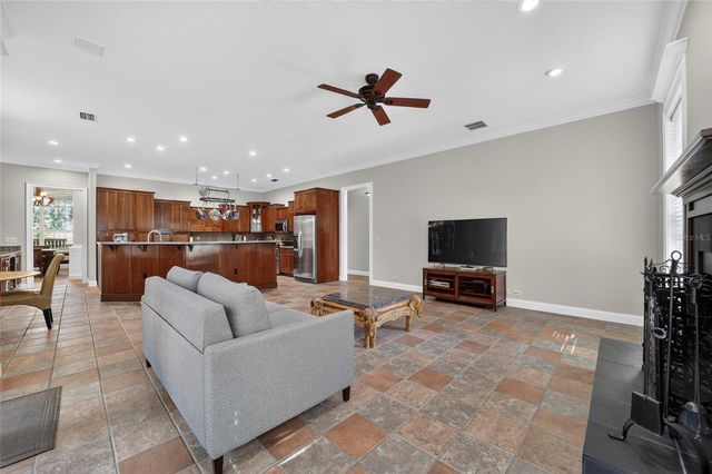 7050 SE 12TH CIRCLE, Ocala, FL 34480
