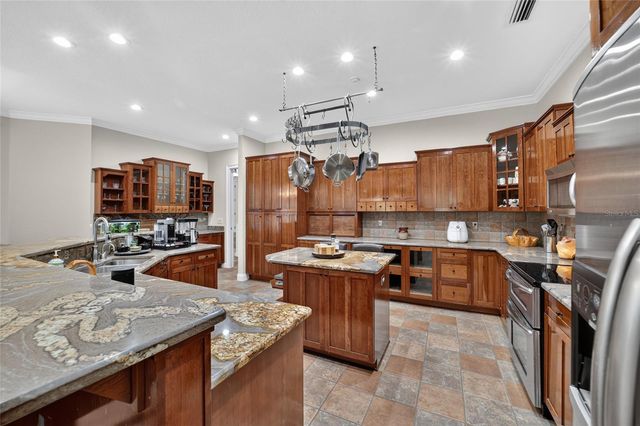 7050 SE 12TH CIRCLE, Ocala, FL 34480