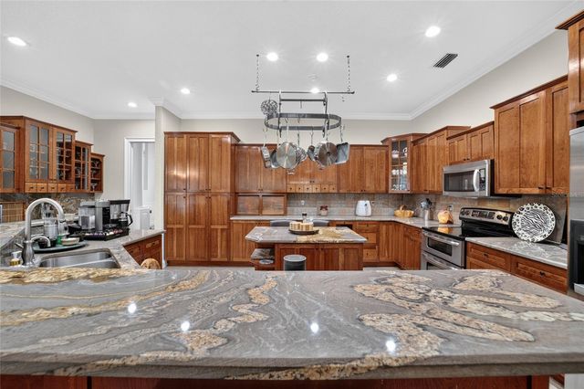7050 SE 12TH CIRCLE, Ocala, FL 34480