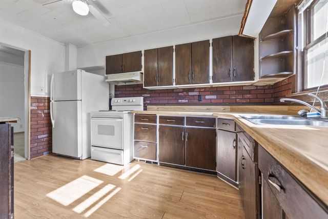 99 N BELL STREET, Fond Du Lac, WI 54935