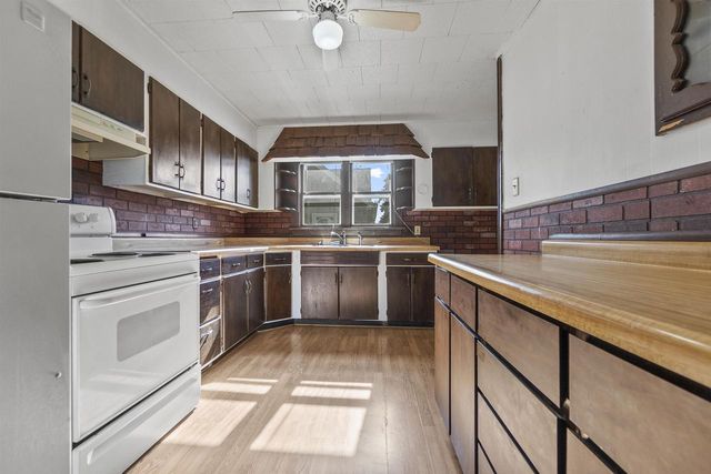 99 N BELL STREET, Fond Du Lac, WI 54935
