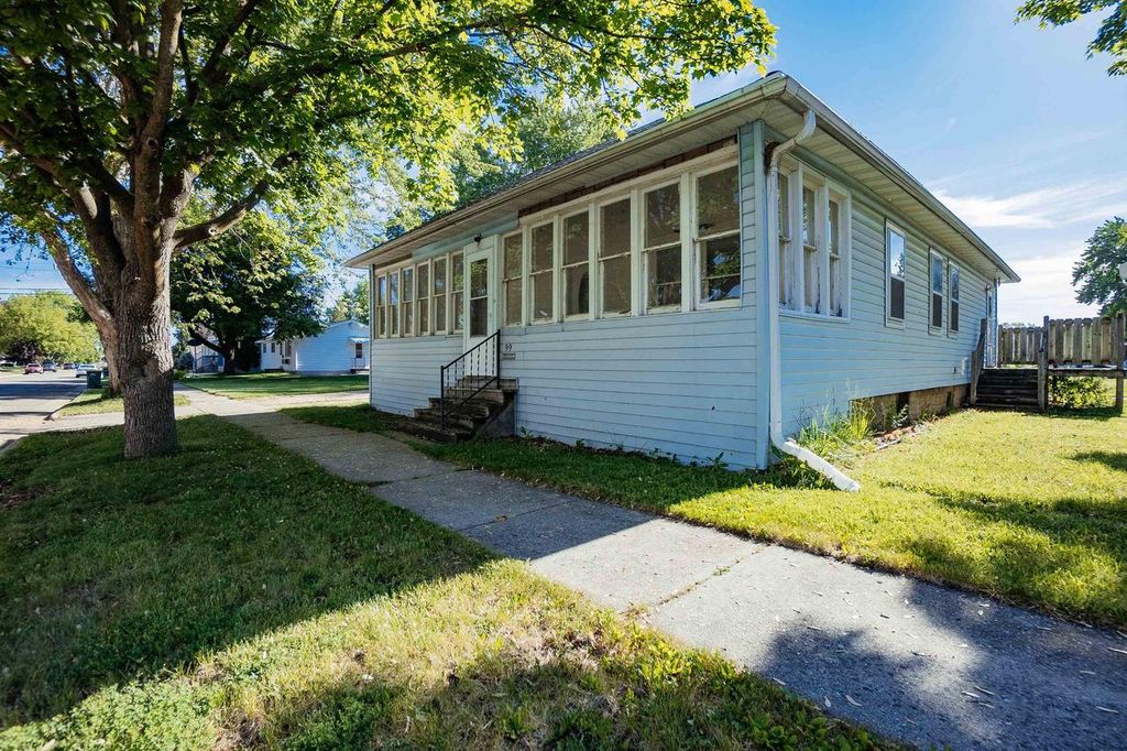 99 N BELL STREET, Fond Du Lac, WI 54935