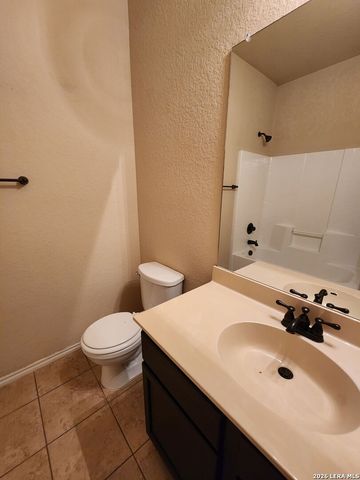 538 CREEKSIDE CIR, New Braunfels, TX 78130