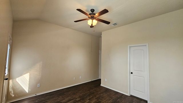 538 CREEKSIDE CIR, New Braunfels, TX 78130