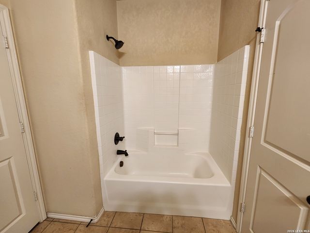 538 CREEKSIDE CIR, New Braunfels, TX 78130