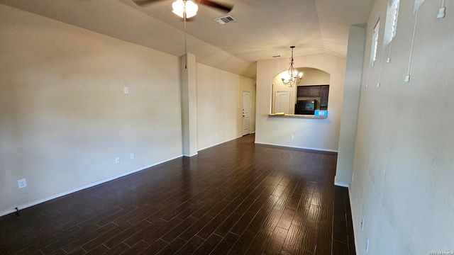538 CREEKSIDE CIR, New Braunfels, TX 78130