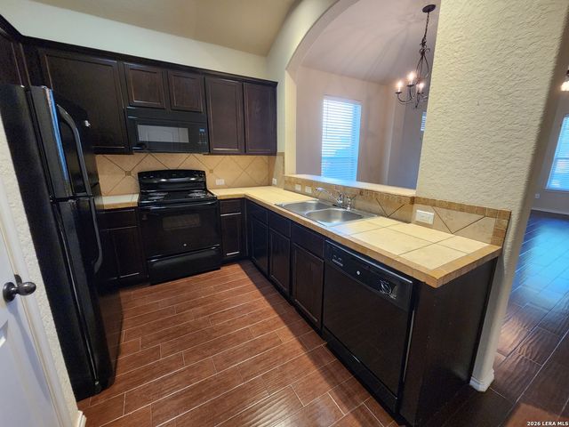538 CREEKSIDE CIR, New Braunfels, TX 78130