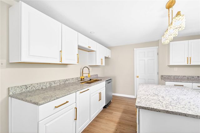 116 Dutchtown Rd, Sewickley Twp, PA 15637