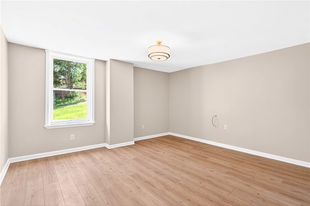116 Dutchtown Rd, Sewickley Twp, PA 15637