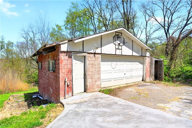 116 Dutchtown Rd, Sewickley Twp, PA 15637