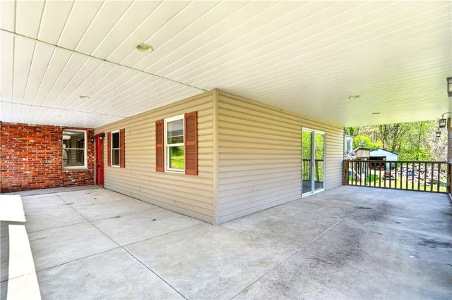 116 Dutchtown Rd, Sewickley Twp, PA 15637