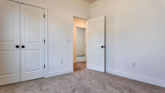 720 E Vivian Street, Bolivar, MO 65613