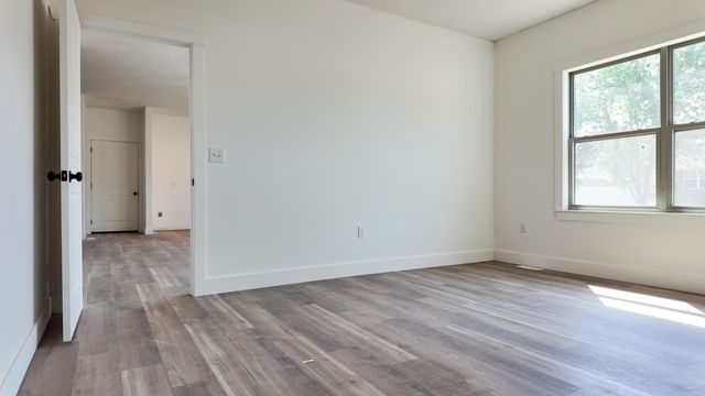 720 E Vivian Street, Bolivar, MO 65613