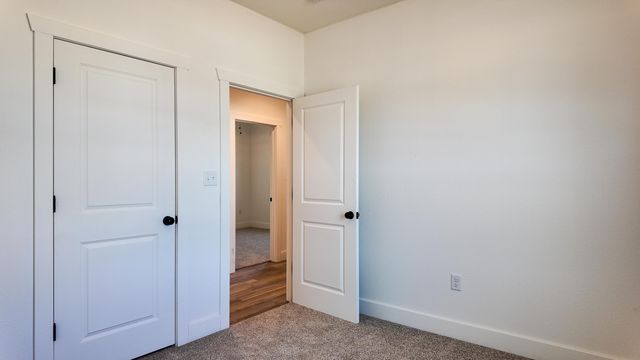 720 E Vivian Street, Bolivar, MO 65613