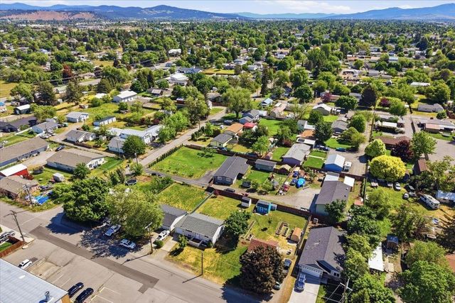 516 N Ella Rd, Spokane Valley, WA 99212