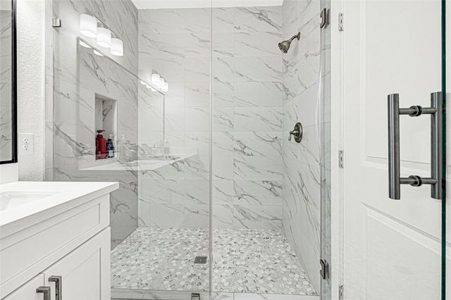 1107 Brooks Street, Houston, TX 77009