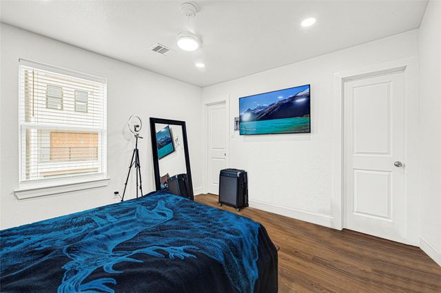 1107 Brooks Street, Houston, TX 77009