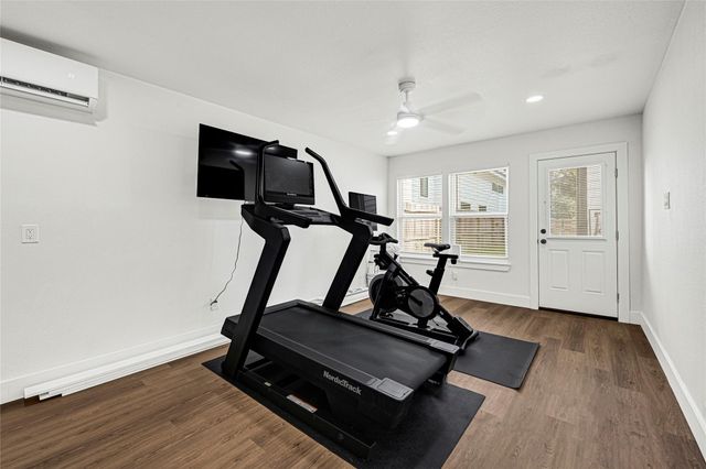 1107 Brooks Street, Houston, TX 77009