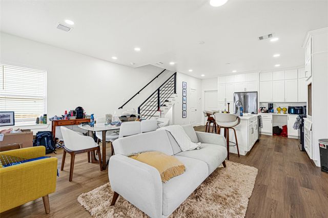 1107 Brooks Street, Houston, TX 77009