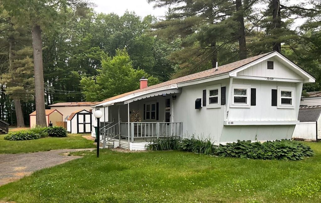 48 Robbins Street, Hinsdale, NH 03451