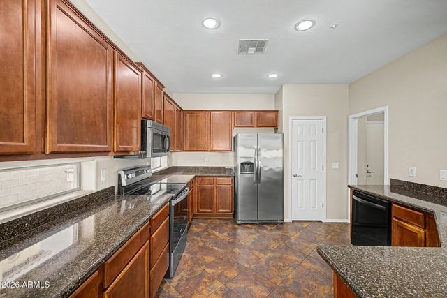 13156 W CHAPAROSA Way, Peoria, AZ 85383