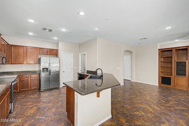 13156 W CHAPAROSA Way, Peoria, AZ 85383
