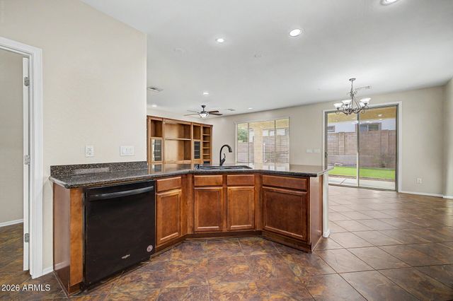 13156 W CHAPAROSA Way, Peoria, AZ 85383