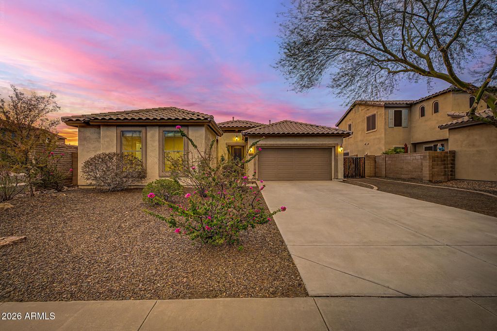 13156 W CHAPAROSA Way, Peoria, AZ 85383 — photo 2