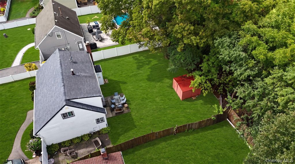 187 Parkway Boulevard, Wyandanch, NY 11798 — photo 2