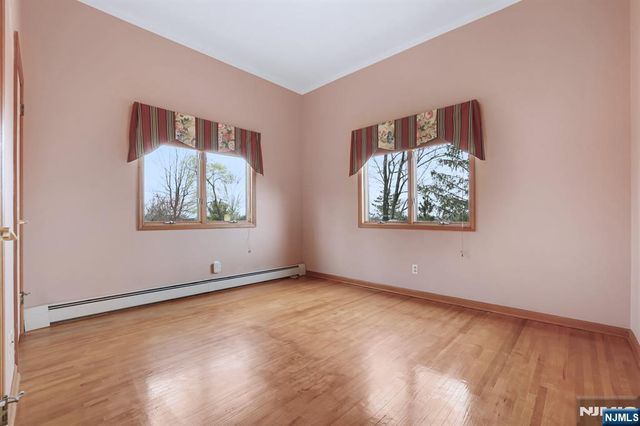 17 Sherbrooke Drive, Lincoln Park Borough, NJ 07035