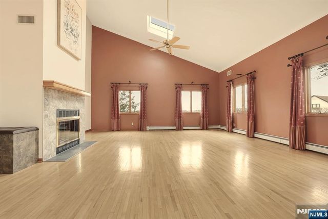 17 Sherbrooke Drive, Lincoln Park Borough, NJ 07035