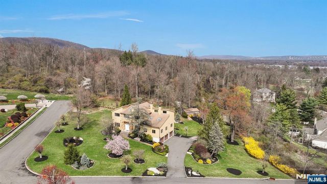 17 Sherbrooke Drive, Lincoln Park Borough, NJ 07035