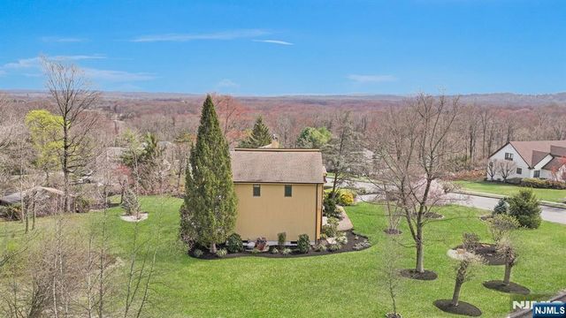 17 Sherbrooke Drive, Lincoln Park Borough, NJ 07035