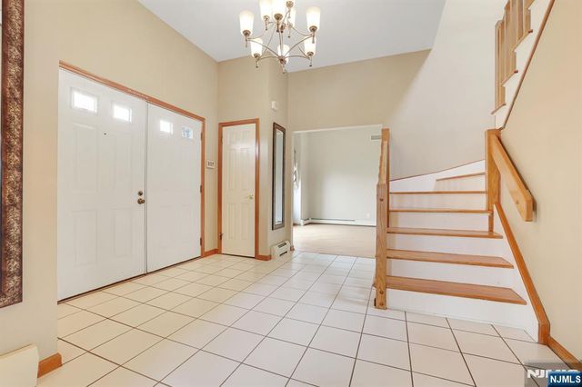 17 Sherbrooke Drive, Lincoln Park Borough, NJ 07035