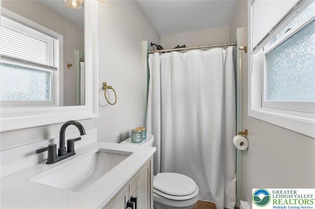 541 Mountain View Road, Lower Nazareth Twp, PA 18064