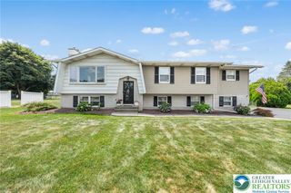 541 Mountain View Road, Lower Nazareth Twp, PA 18064