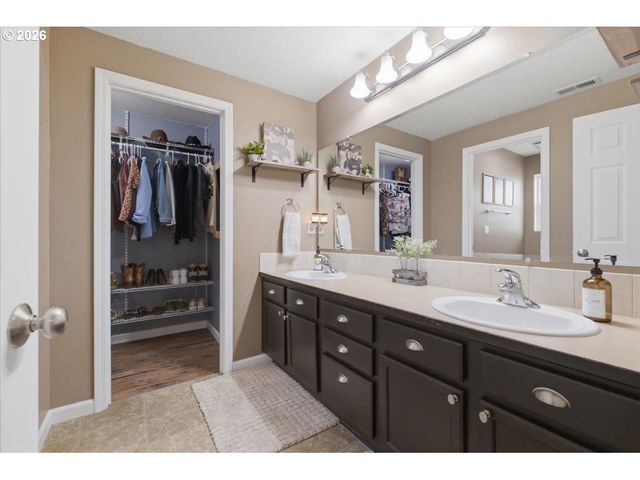 522 AVALON Ct, Albany, OR 97322