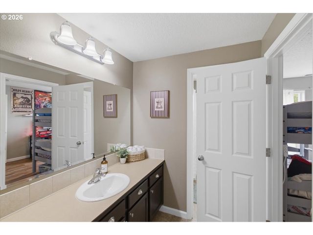 522 AVALON Ct, Albany, OR 97322
