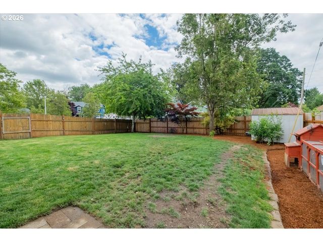 522 AVALON Ct, Albany, OR 97322